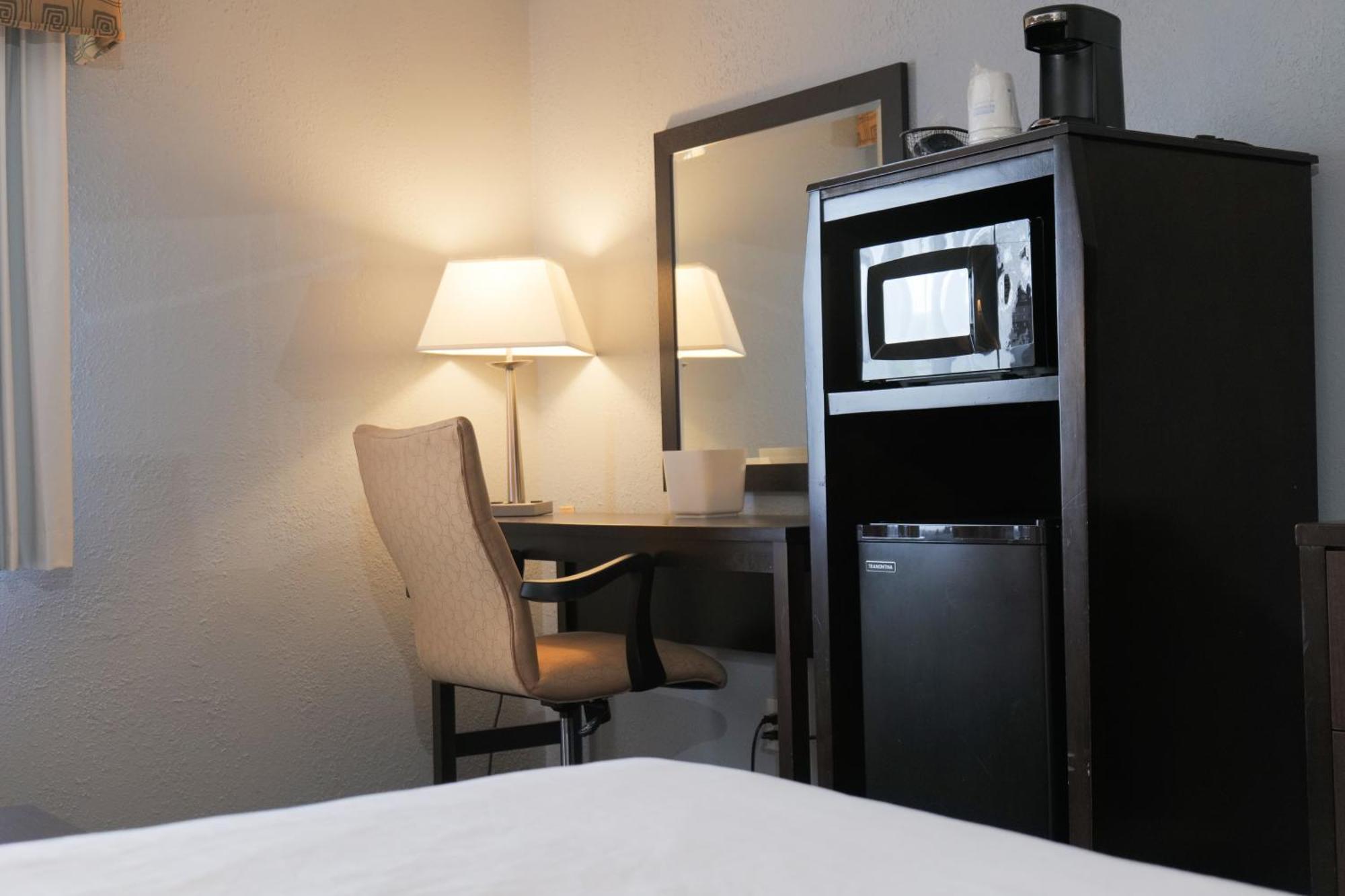 מלון Baymont By Wyndham Flint Airport North מראה חיצוני תמונה
