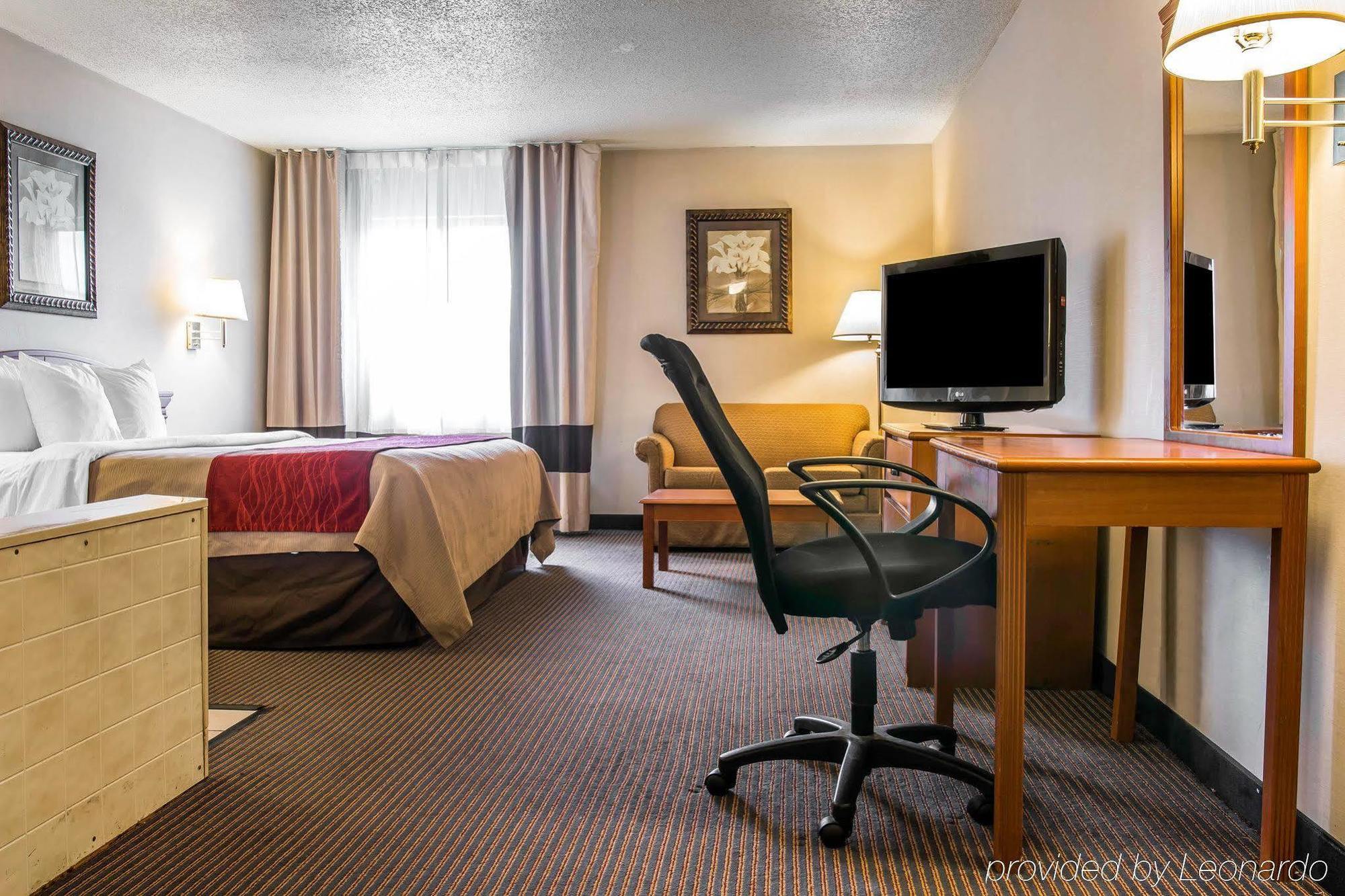 מלון Baymont By Wyndham Flint Airport North מראה חיצוני תמונה